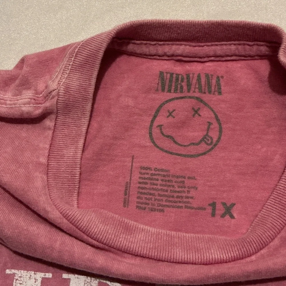 NIRVANA Distressed Pink In Utero T-Shirt 1X NWOT - Picture 2 of 5